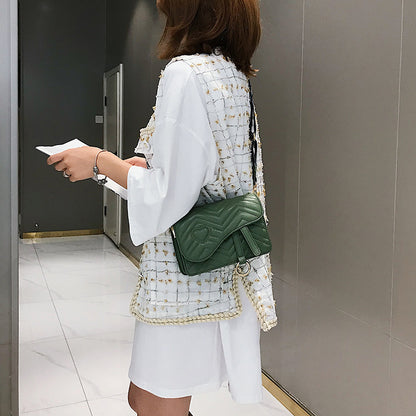 Heart-shaped wide shoulder strap shoulder bag