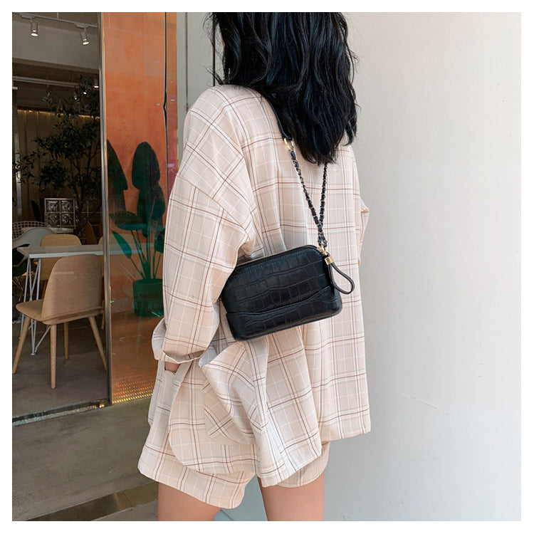 Vintage stone chain shoulder bag