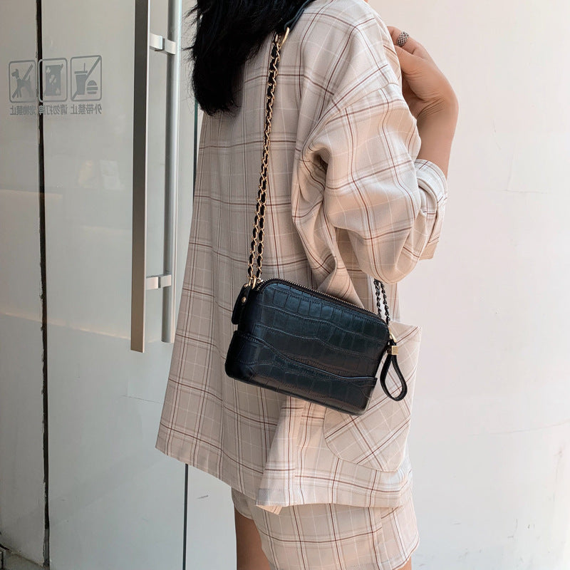 Vintage stone chain shoulder bag