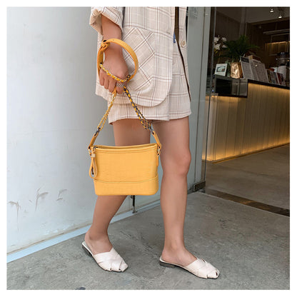 Vintage stone chain shoulder bag
