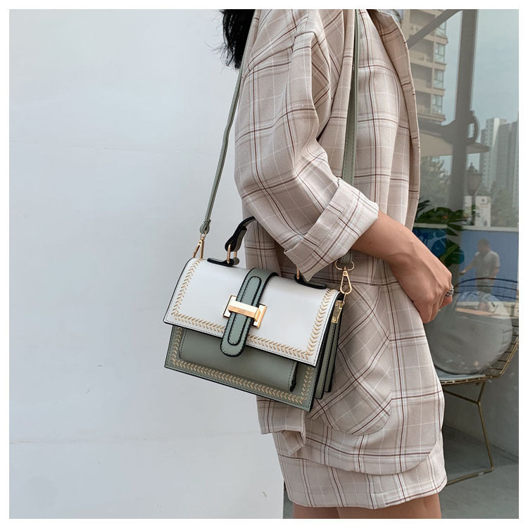 Vintage square bag one-shoulder slant bag