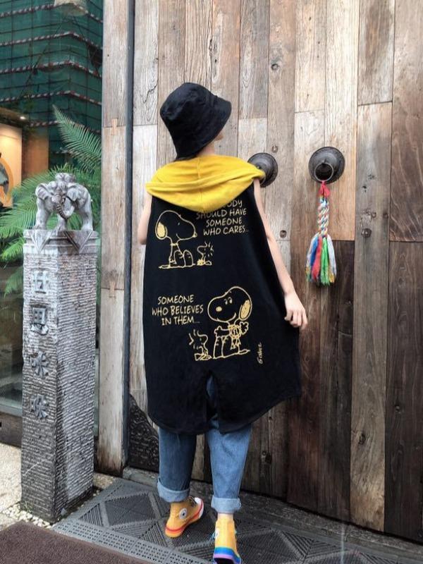 Retro Cartoon Print Sleeveless Hooded Vest Coat