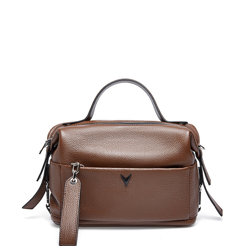 Cowhide handbag with shoulder slanting straddle for ladies