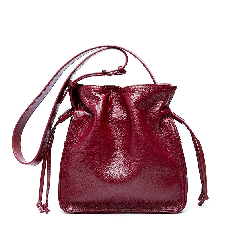 Bucket bag, cowhide, slant woman's bag