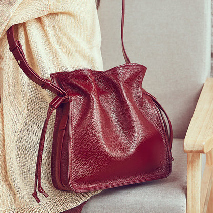 Bucket bag, cowhide, slant woman's bag