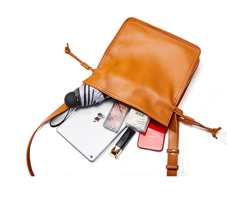 Bucket bag, cowhide, slant woman's bag