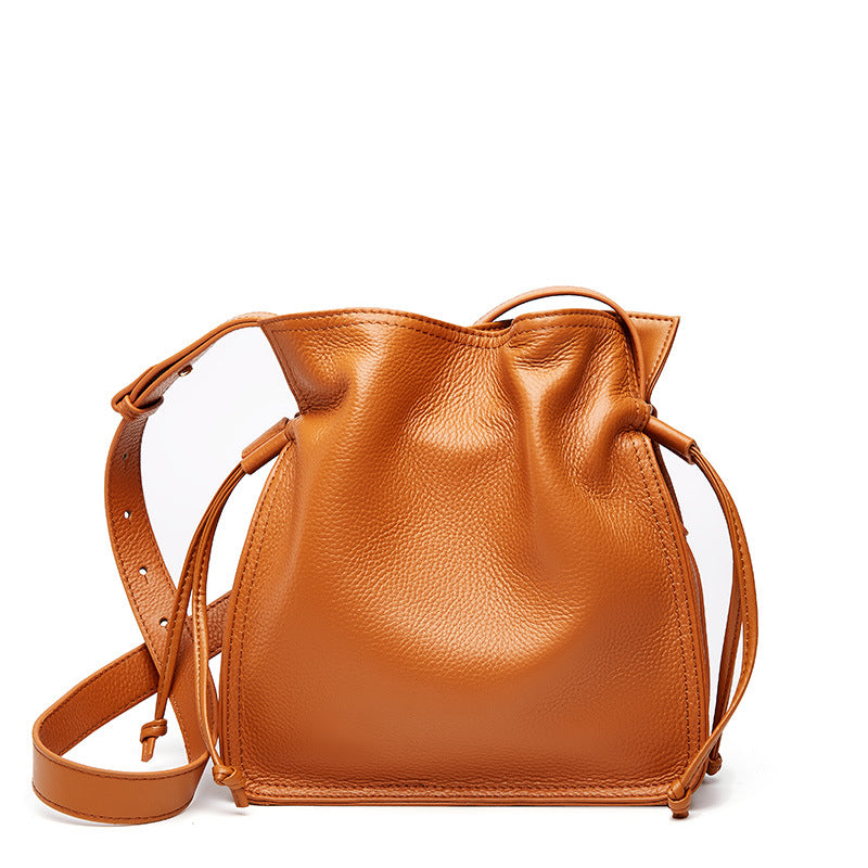 Bucket bag, cowhide, slant woman's bag