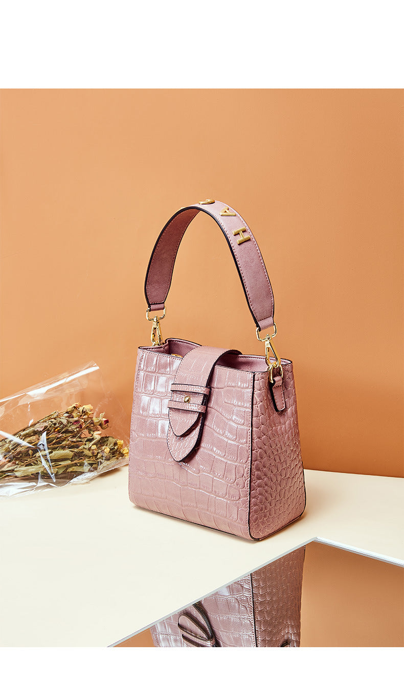 Leather crocodile-print handbag one-shoulder stiletto bag