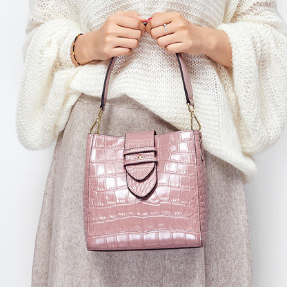 Leather crocodile-print handbag one-shoulder stiletto bag
