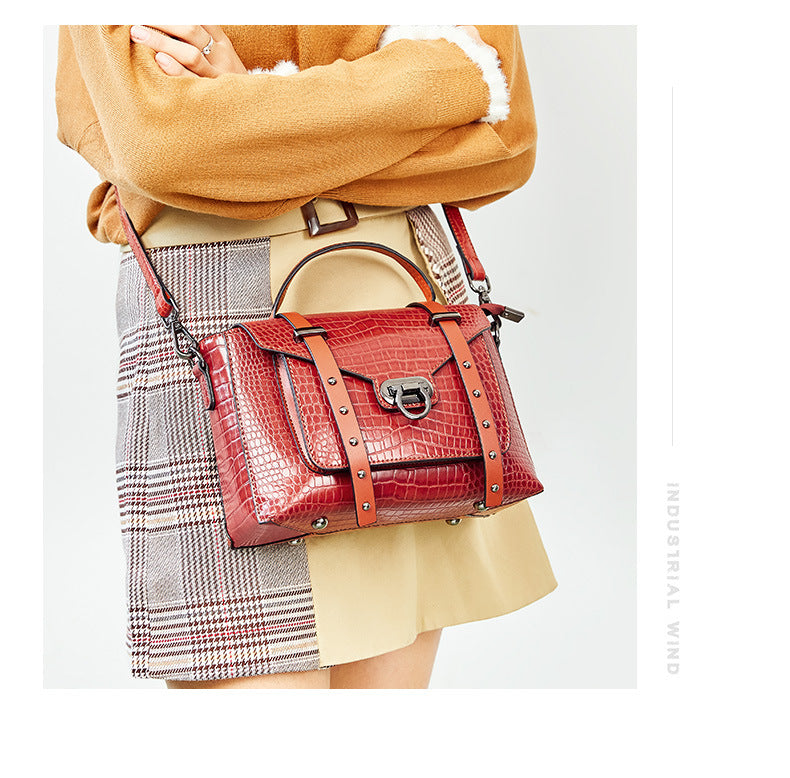 Vintage crocodile lock Single Shoulder Messenger Bag