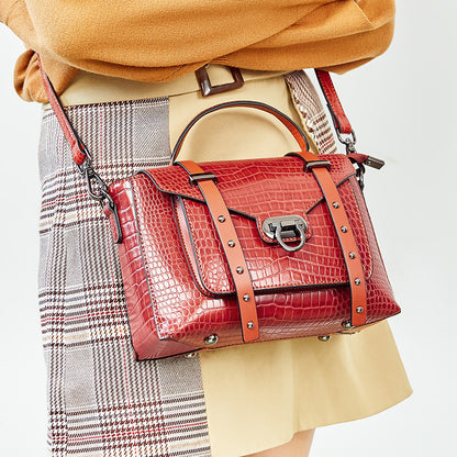 Vintage crocodile lock Single Shoulder Messenger Bag