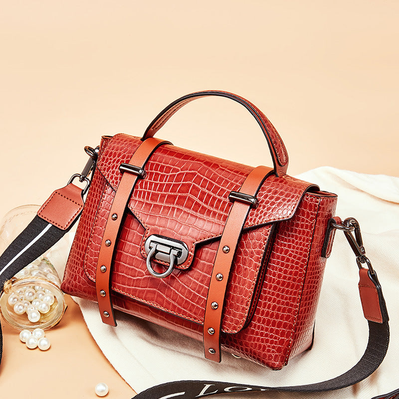 Vintage crocodile lock Single Shoulder Messenger Bag