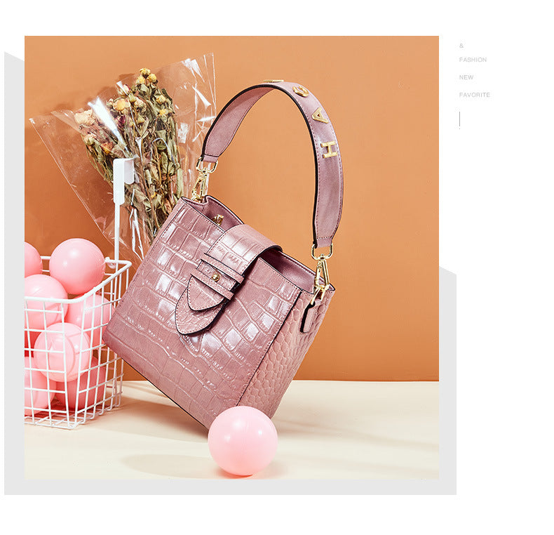 Leather crocodile-print handbag one-shoulder stiletto bag