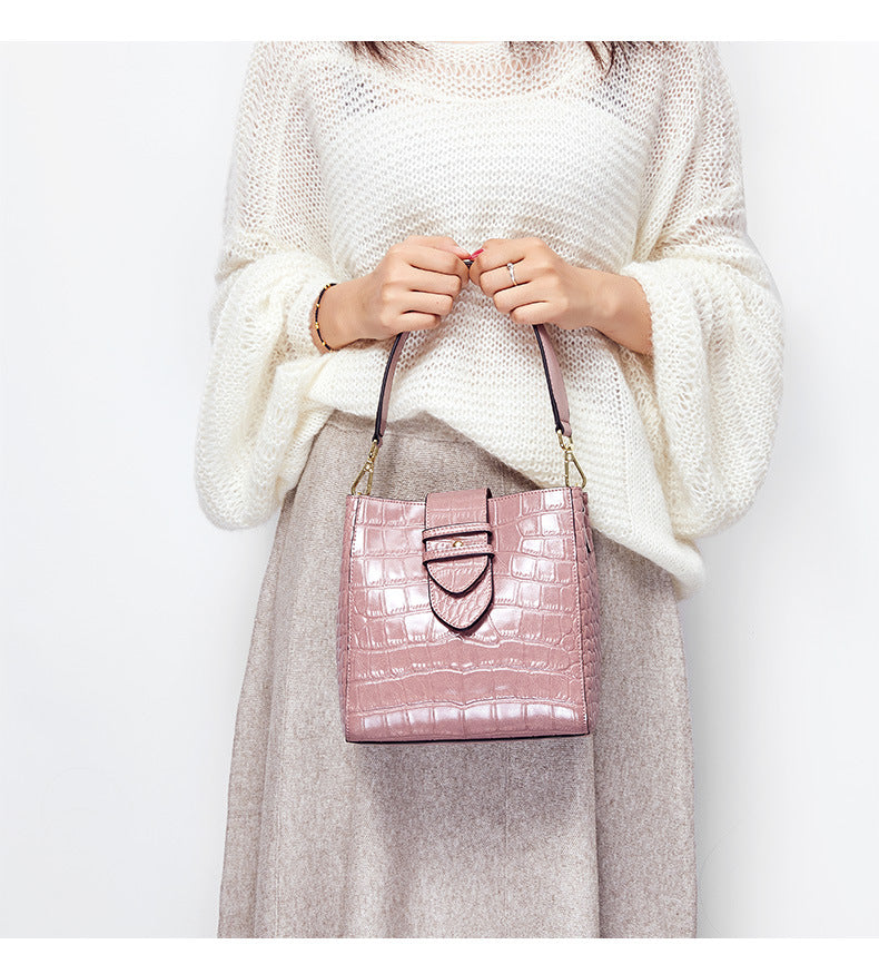 Leather crocodile-print handbag one-shoulder stiletto bag