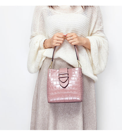 Leather crocodile-print handbag one-shoulder stiletto bag