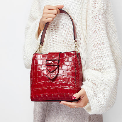 Leather crocodile-print handbag one-shoulder stiletto bag