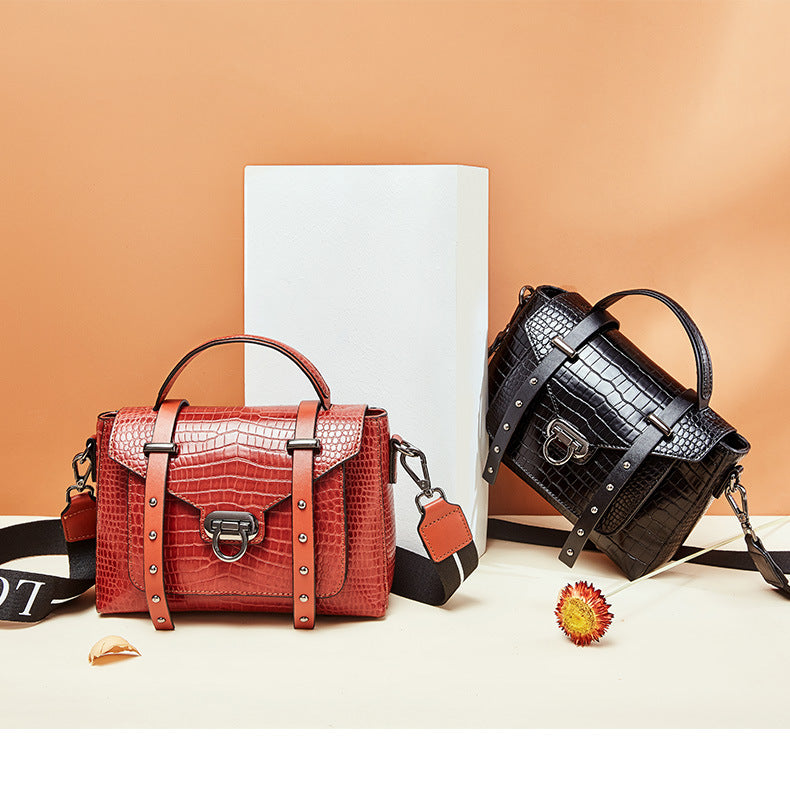 Vintage crocodile lock Single Shoulder Messenger Bag