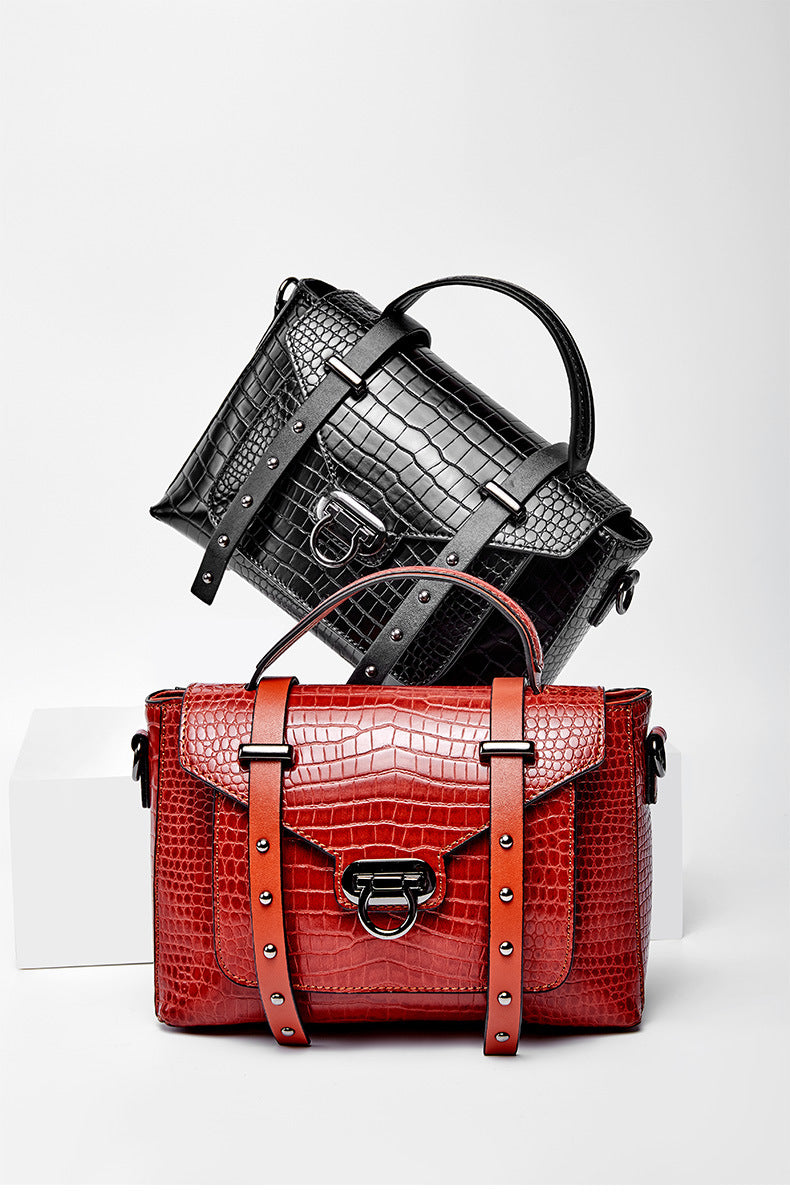 Vintage crocodile lock Single Shoulder Messenger Bag