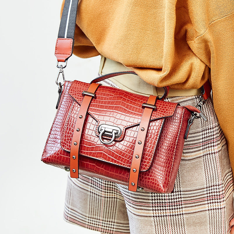 Vintage crocodile lock Single Shoulder Messenger Bag