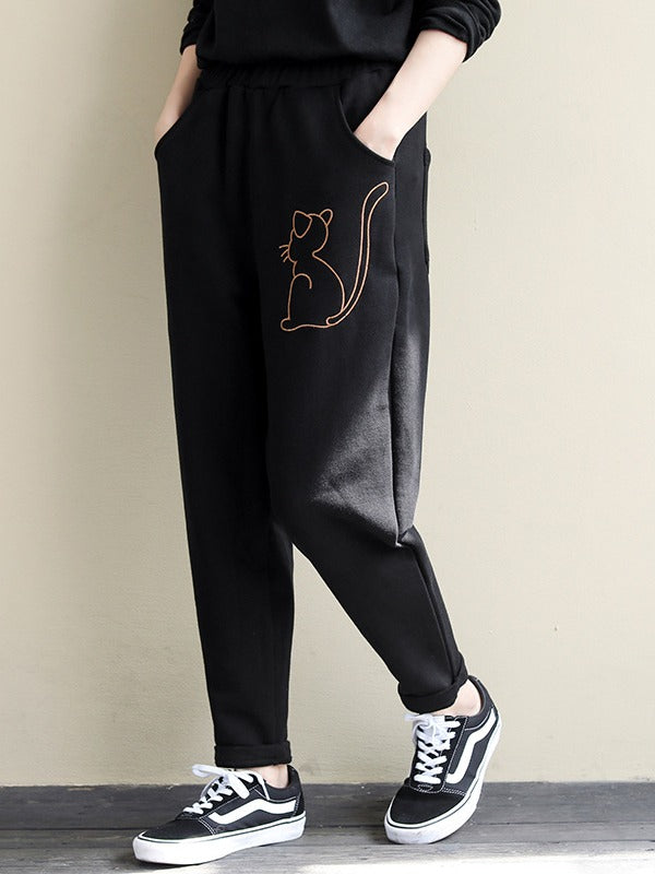 LOOSE CARTOON EMBROIDERY VELVET PANTS