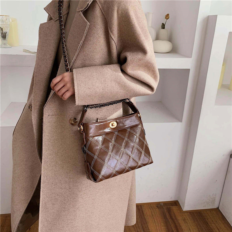 Lingge lock Bucket Bag