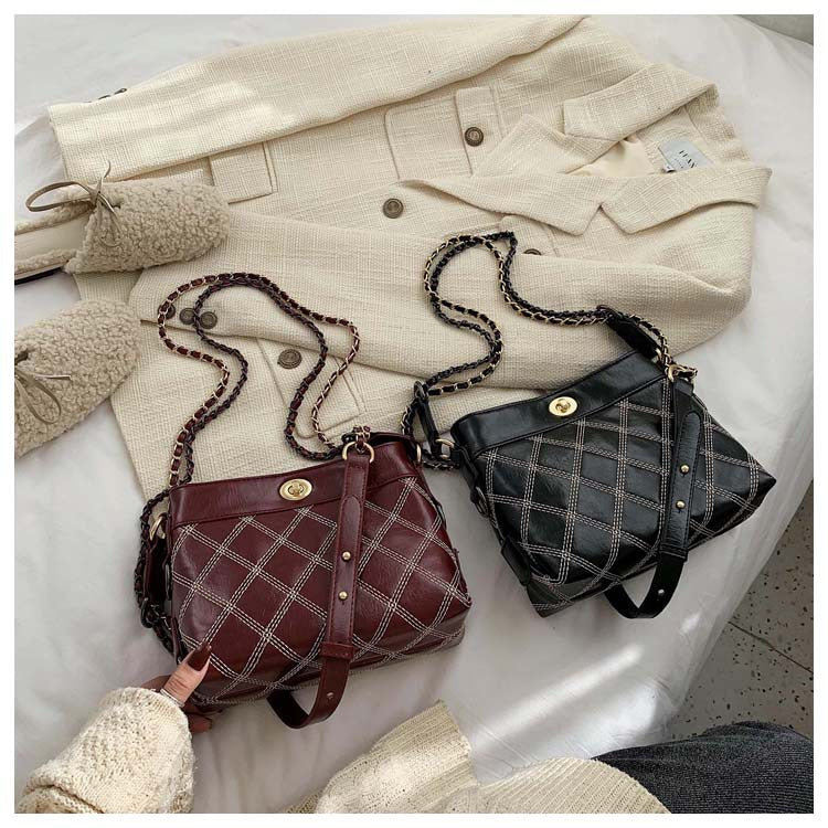 Lingge lock Bucket Bag