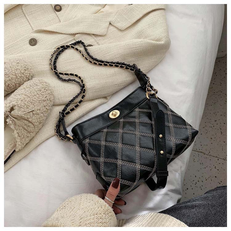 Lingge lock Bucket Bag