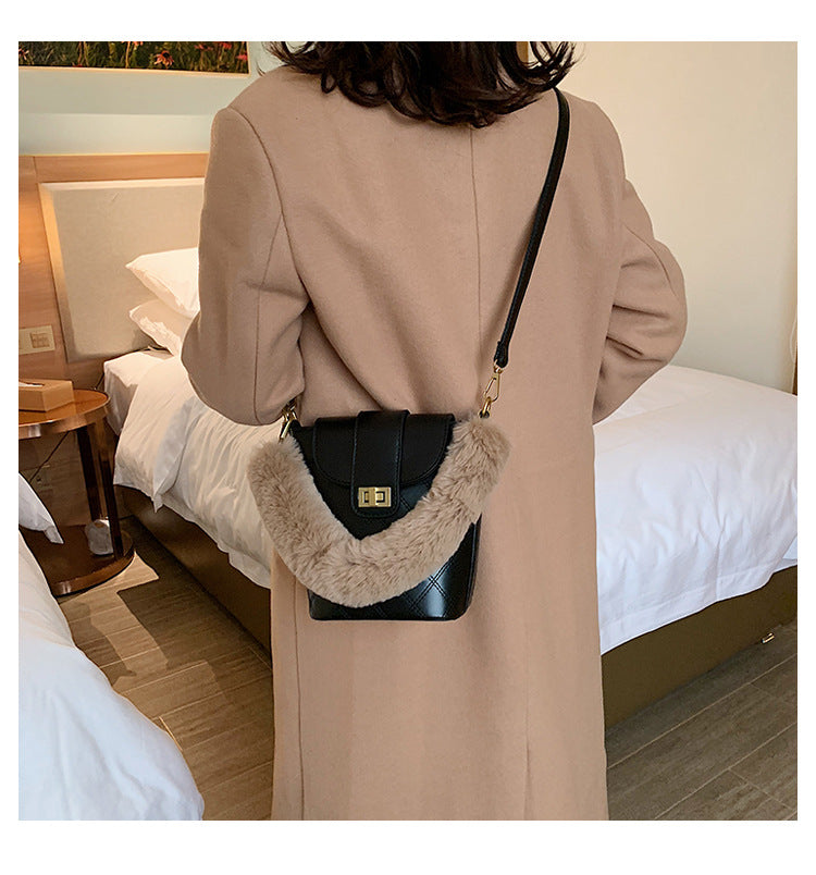 Lingge lock wool Messenger Shoulder Bag