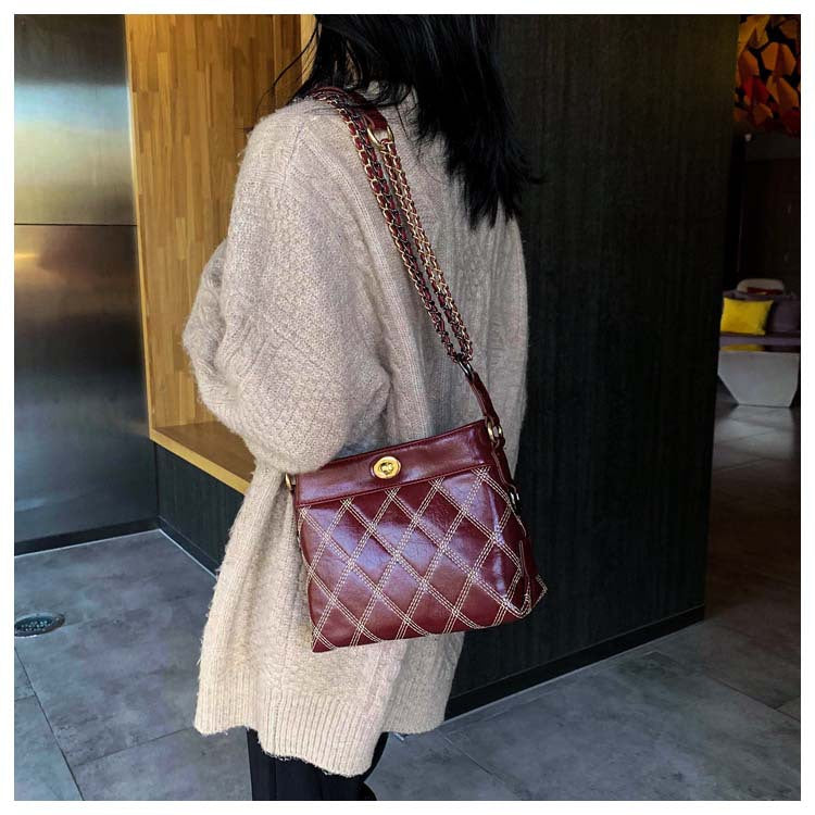 Lingge lock Bucket Bag