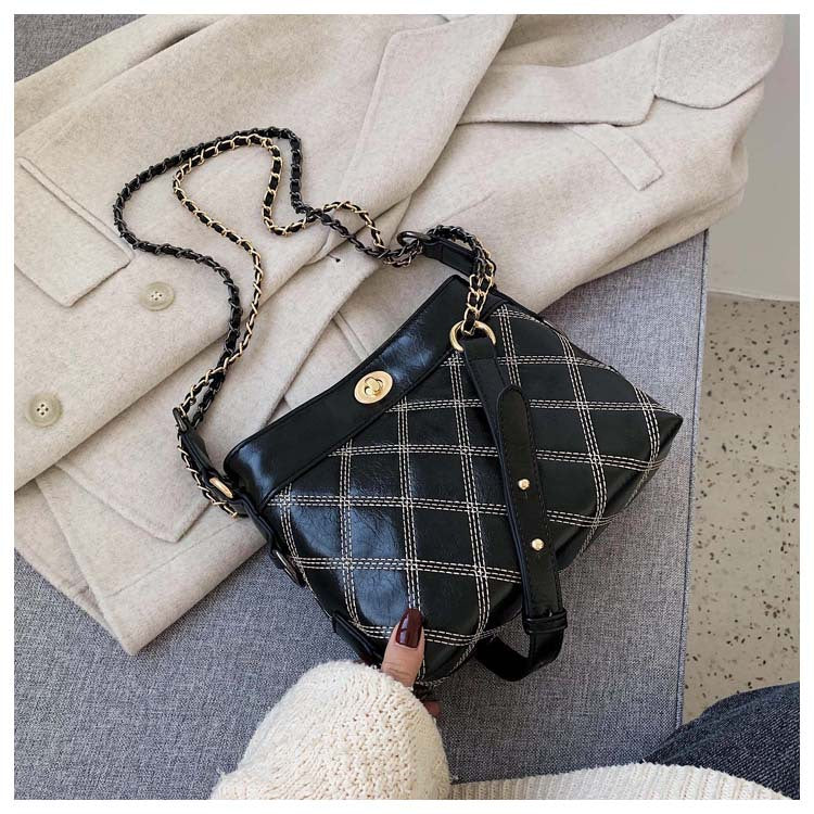 Lingge lock Bucket Bag