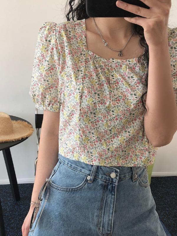 Retro Floral Puff Sleeve Shirt