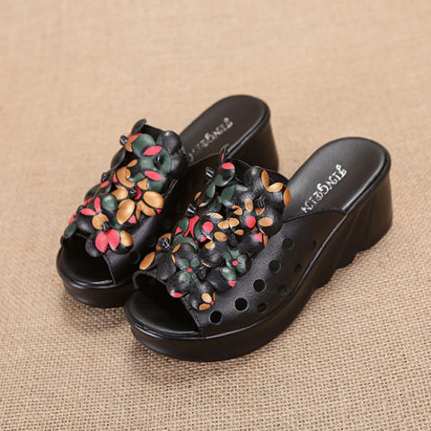 NATIONAL RETRO PLATFORM SLIPPERS