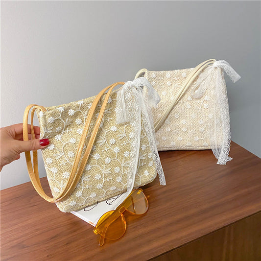 Large capacity bucket hand-held straw woven women's bag