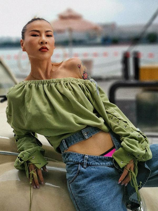 Solid Bare Midriff Off-the-shoulder Drawstring Sweatershirt