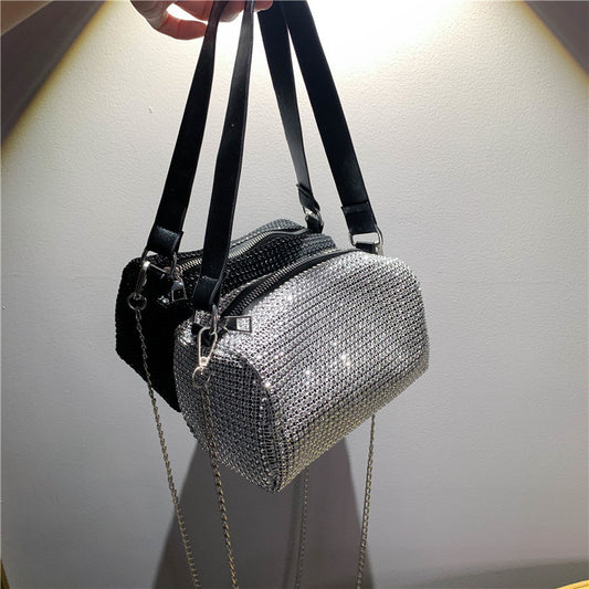Fashionable messenger bag with bright diamond