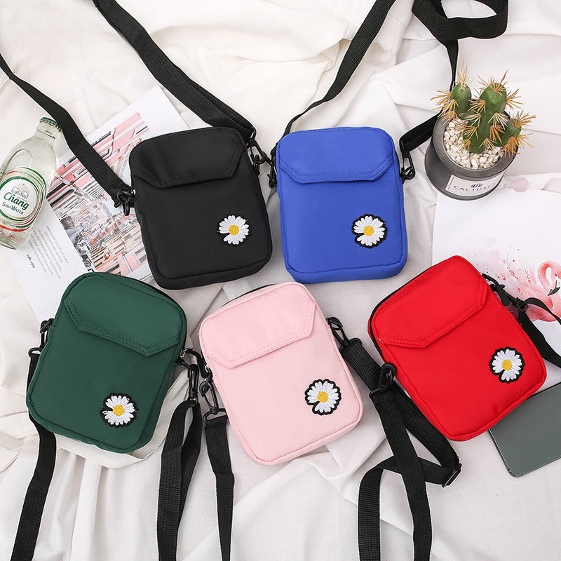 Nylon cloth shoulder bag