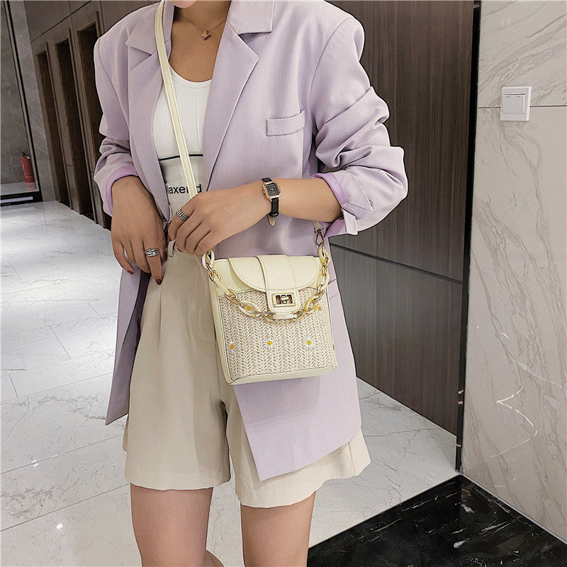 Versatile messenger bag simple one shoulder straw woven Bucket Bag