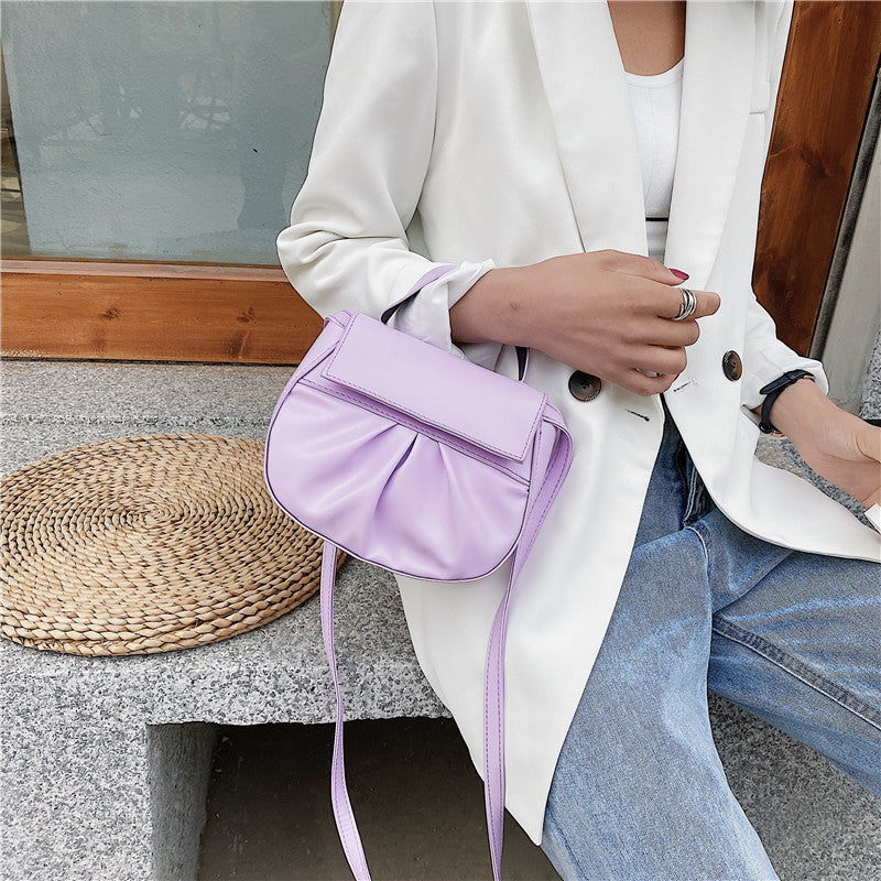 Pleated portable one shoulder cross saddle bag