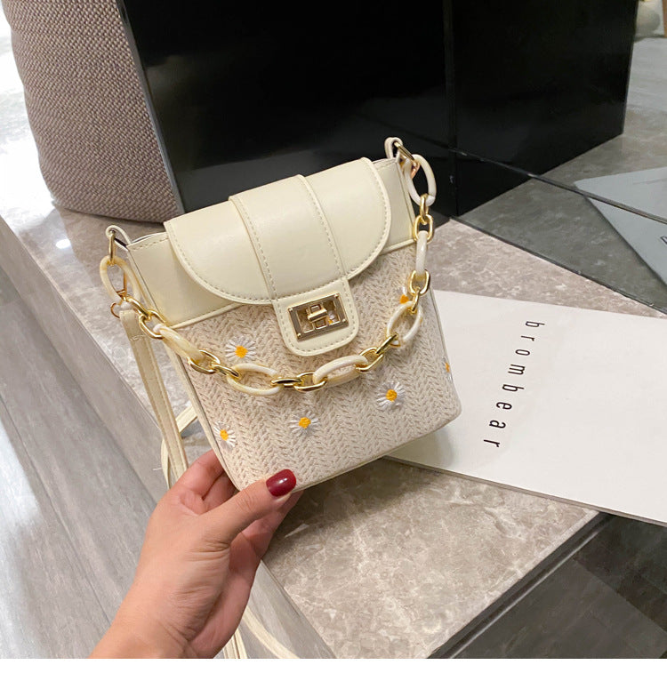 Versatile messenger bag simple one shoulder straw woven Bucket Bag