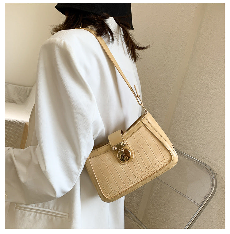 Simple messenger bag