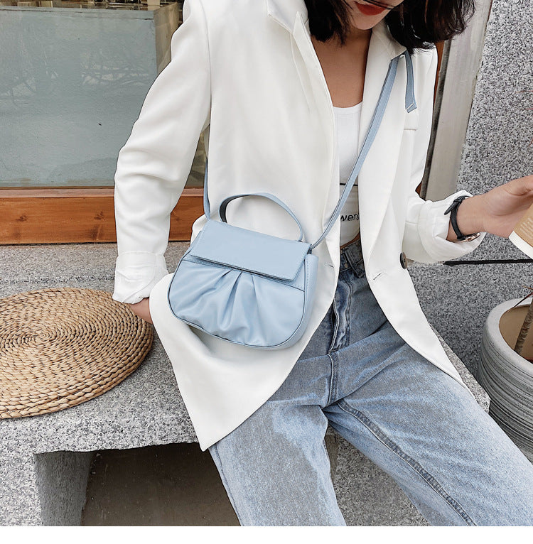 Pleated portable one shoulder cross saddle bag