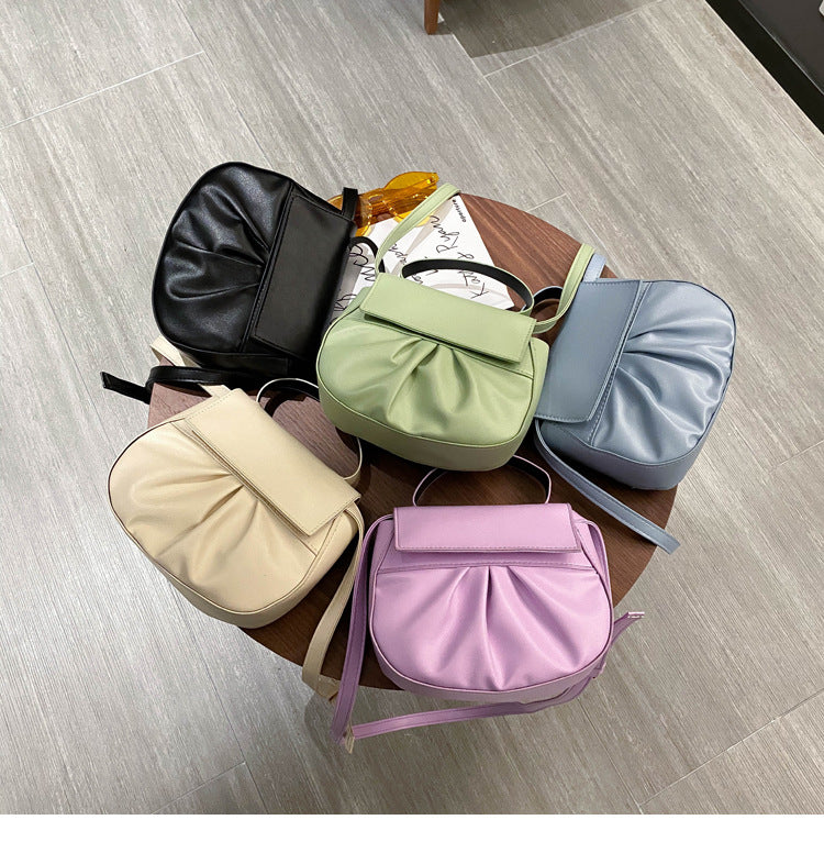 Pleated portable one shoulder cross saddle bag