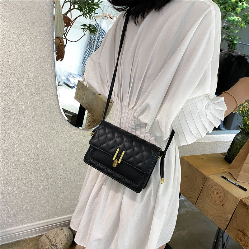 rhombus single shoulder slung satchel bag