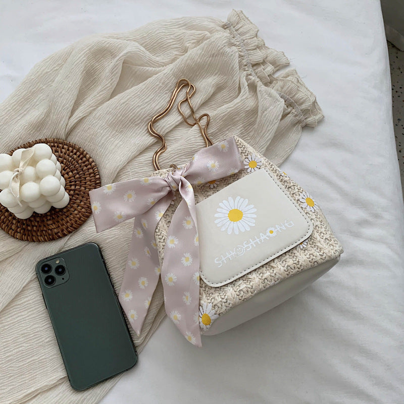 Fashion woven straw bag