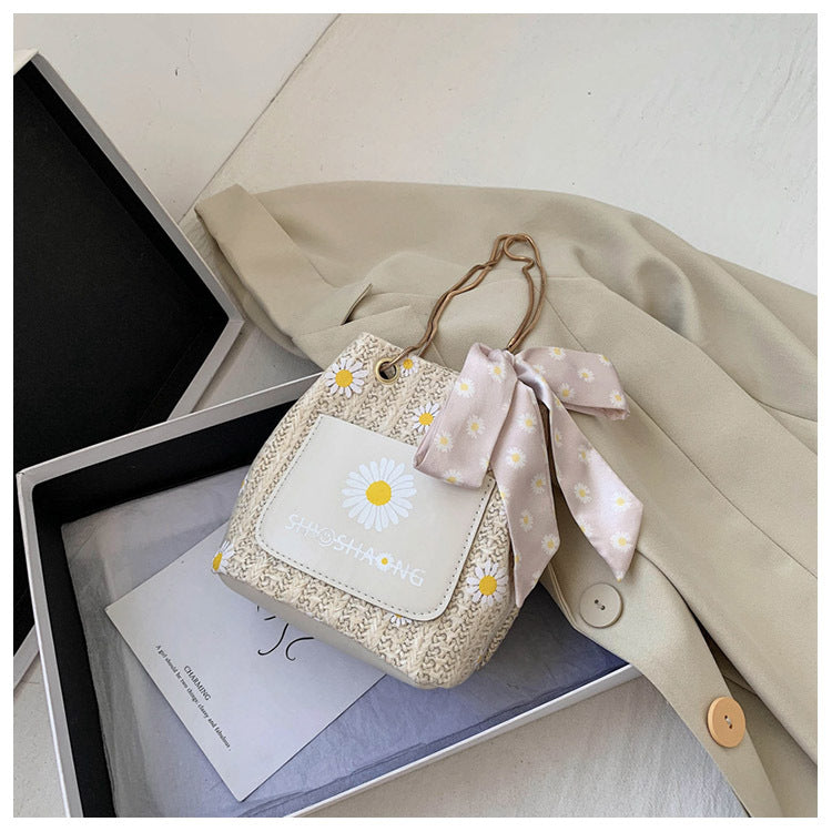 Fashion woven straw bag