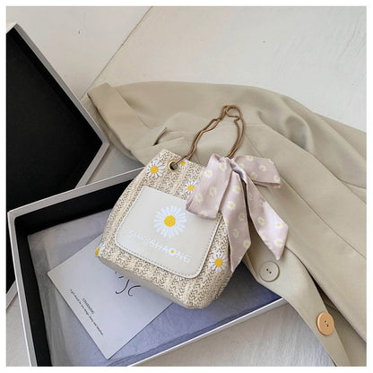 Fashion woven straw bag