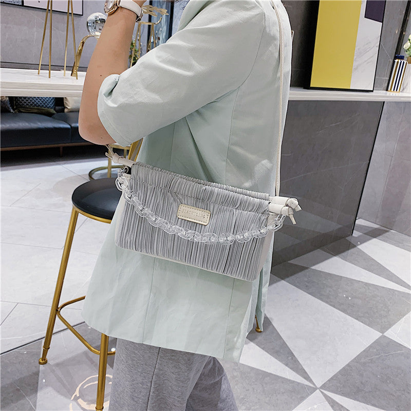 Stylish one-shoulder stiletto bag