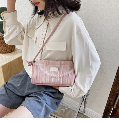 Stylish one-shoulder stiletto bag