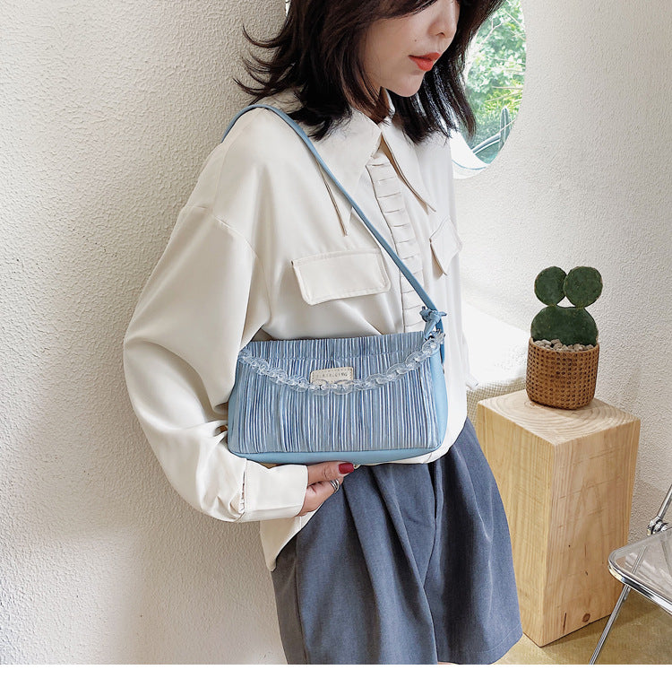 Stylish one-shoulder stiletto bag