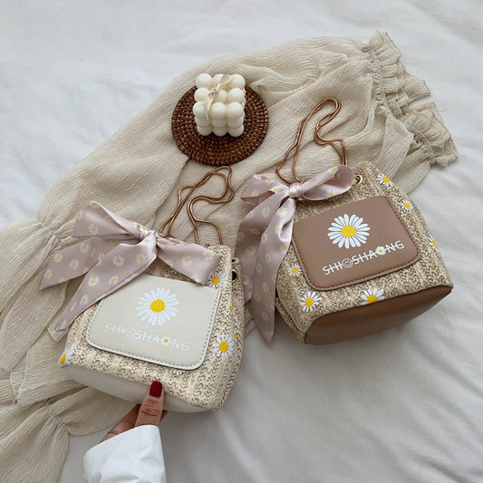 Fashion woven straw bag